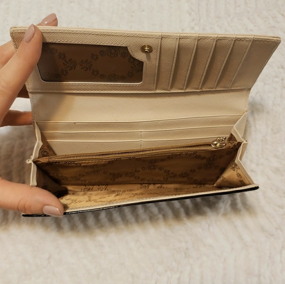 Beautiful Wallet - Picture 6 of 8